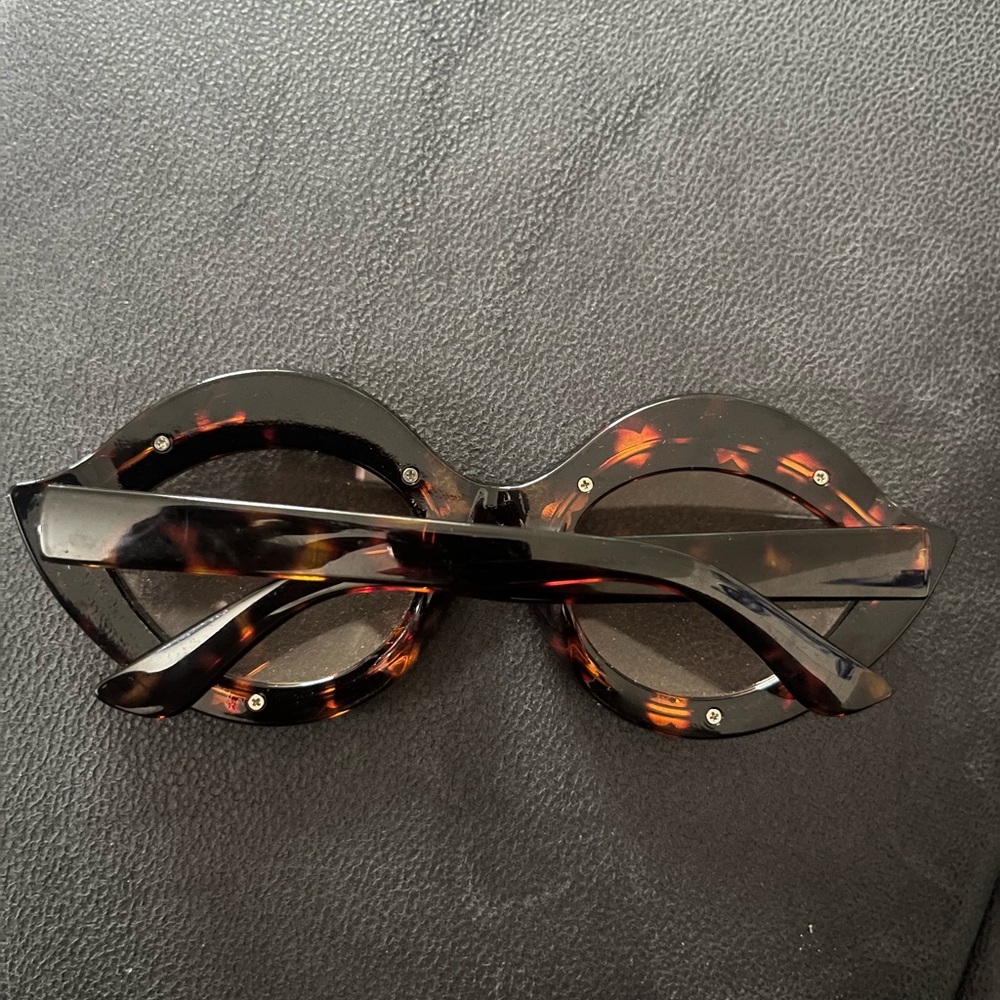 Fun Red Rhinestone Sunglasses - Picture 4 of 6